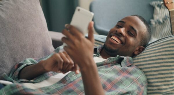 Photo sim-only benefits mobile plan